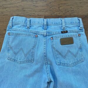 Wrangler Men’s Light Blue Wash Jeans